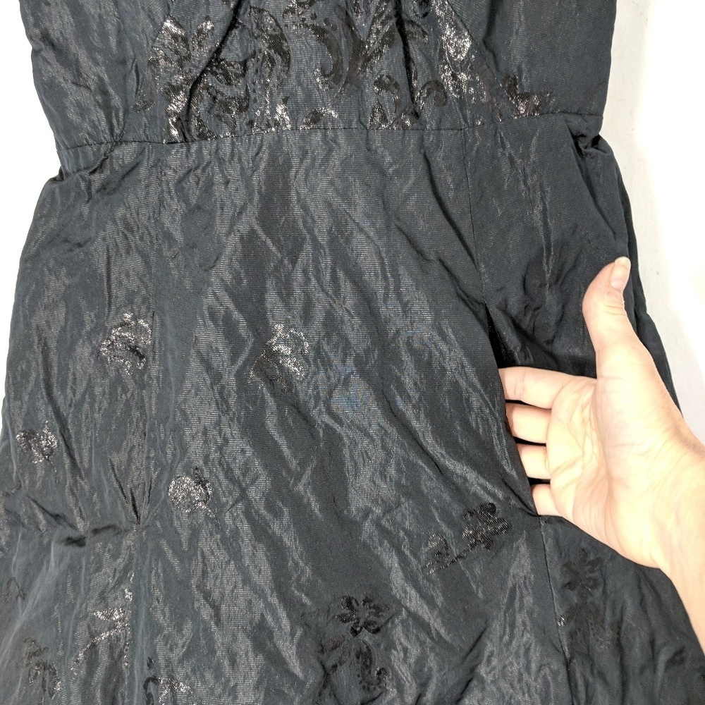 $695 Nicole Miller Collection Cocktail Dress - Picture 6 of 8